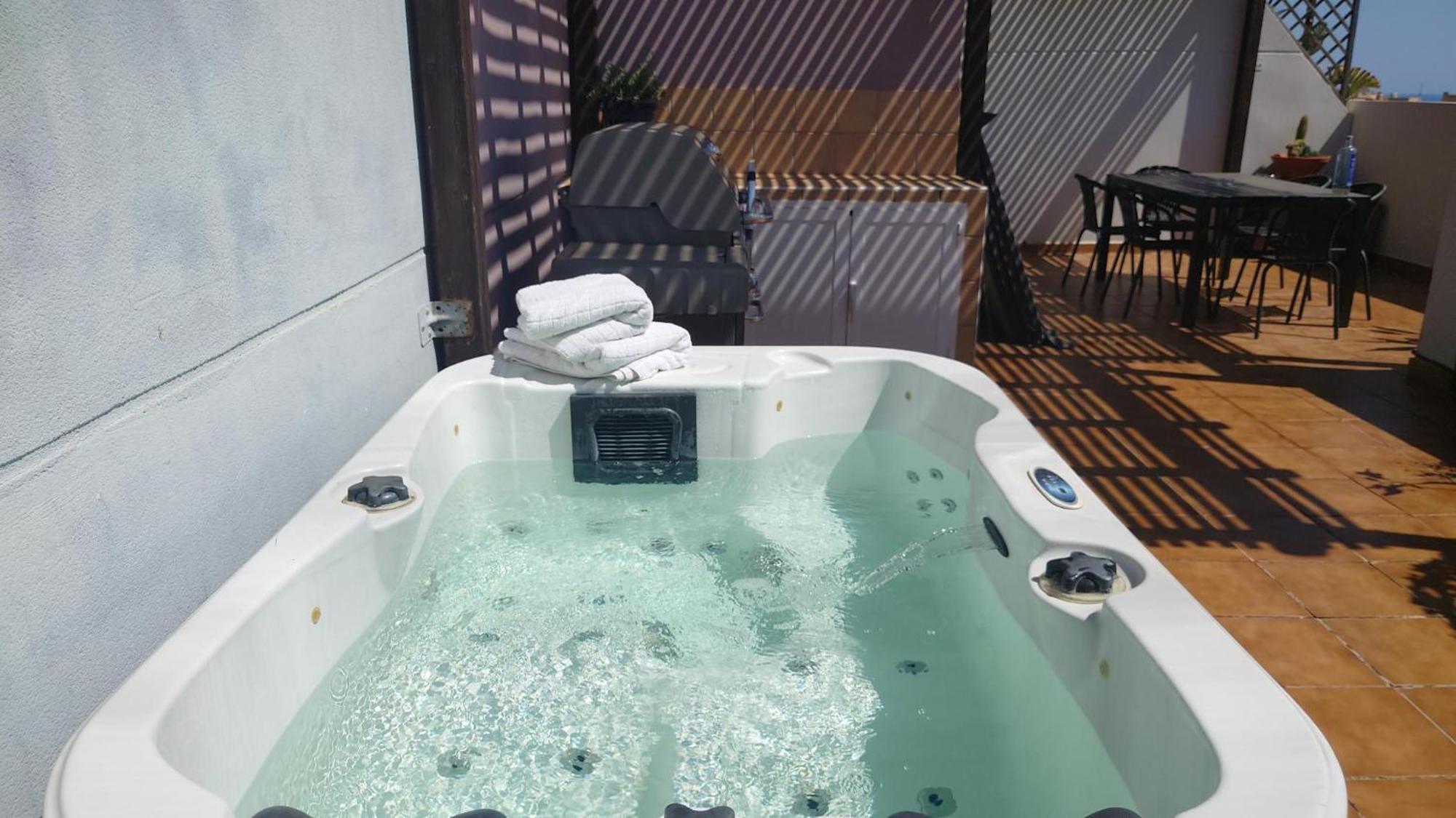 Carmen Millon - Private Roof Terrace With Jacuzzi & Bbq Apartment *